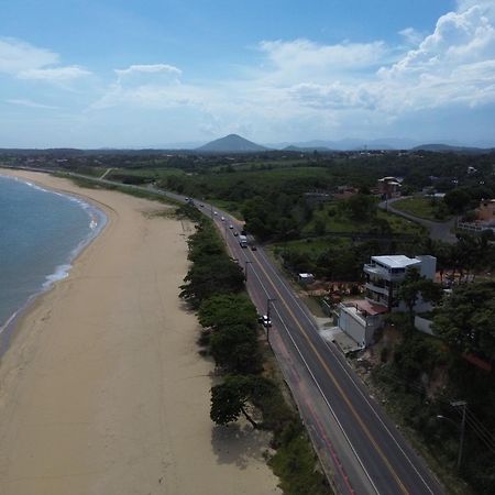 Ipe Amarelo - Frente Ao Mar Na Praia De Meaipe, Guarapari Eksteriør billede